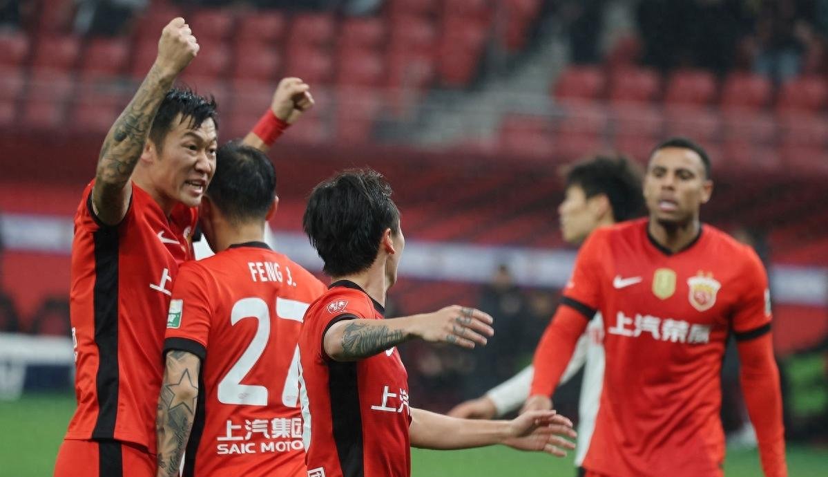 中超联赛决战一触即发，球队士气高涨的简单介绍