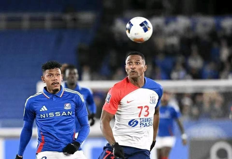 精彩对决，豪门球队各施全力争夺胜利！的简单介绍