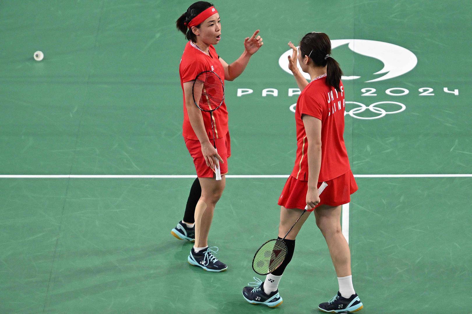 羽毛球比赛中国女双实现完美逆转 羽毛球比赛中国女双实现完美逆转