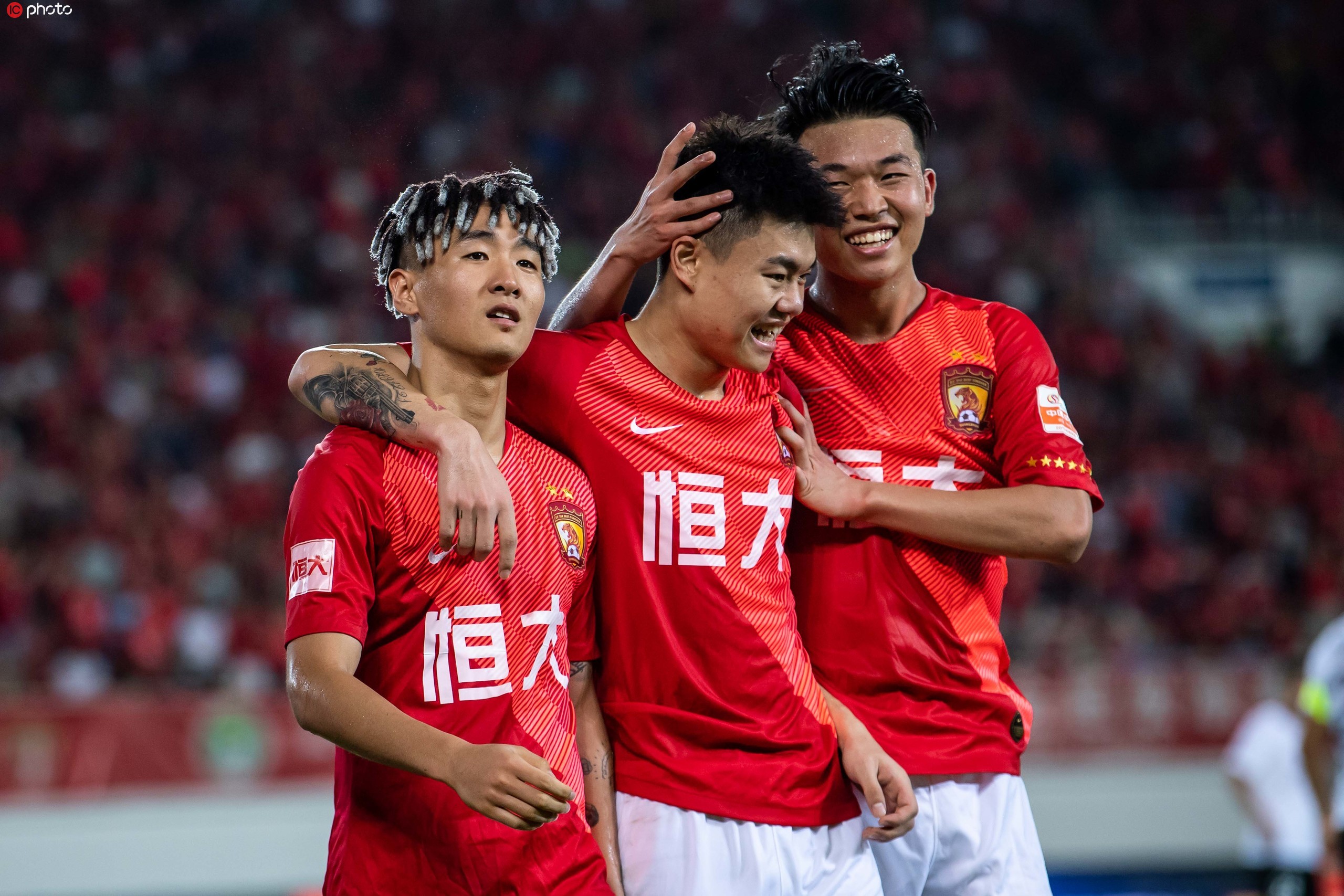 恒大布阵新人首胜震动对手，保留晋级机会