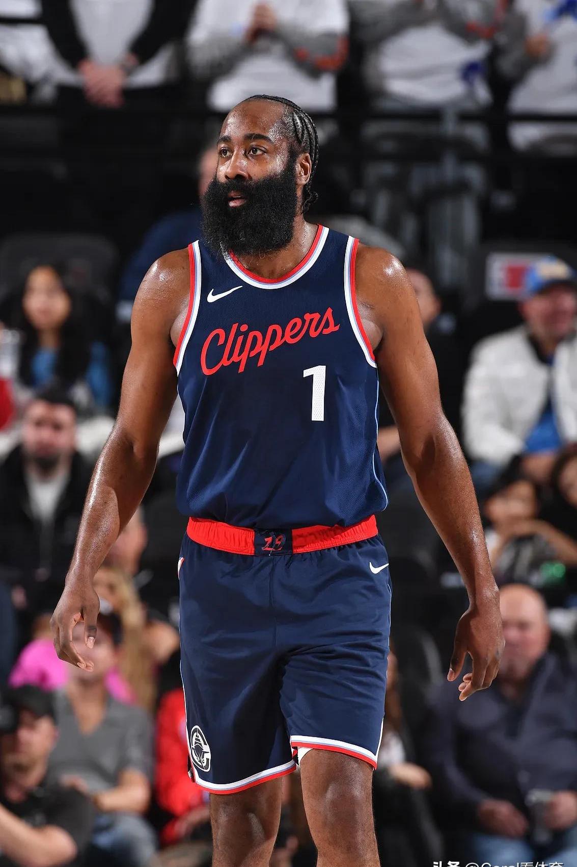 快船横扫老鹰继续不败 快船横扫老鹰继续不败