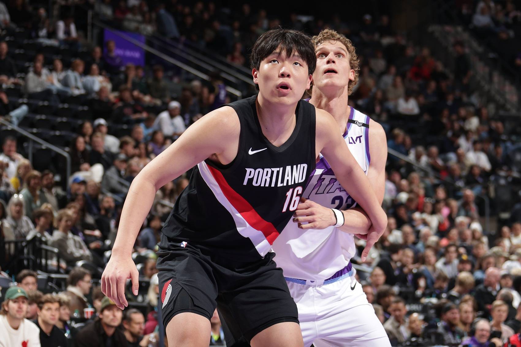 关于压哨绝杀，球队险胜，赛场上掀起持续热潮的信息